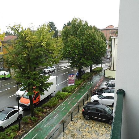Bilocale Mentana 21 Lägenhet Parma Exteriör bild
