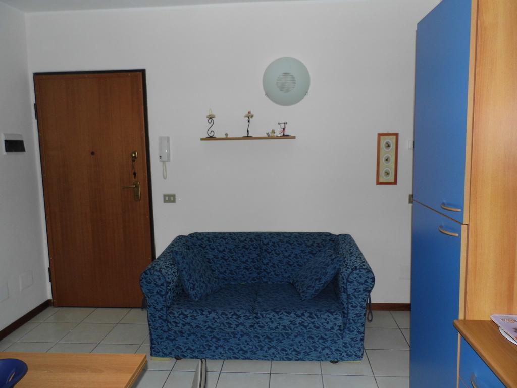 Bilocale Mentana 21 Lägenhet Parma Exteriör bild