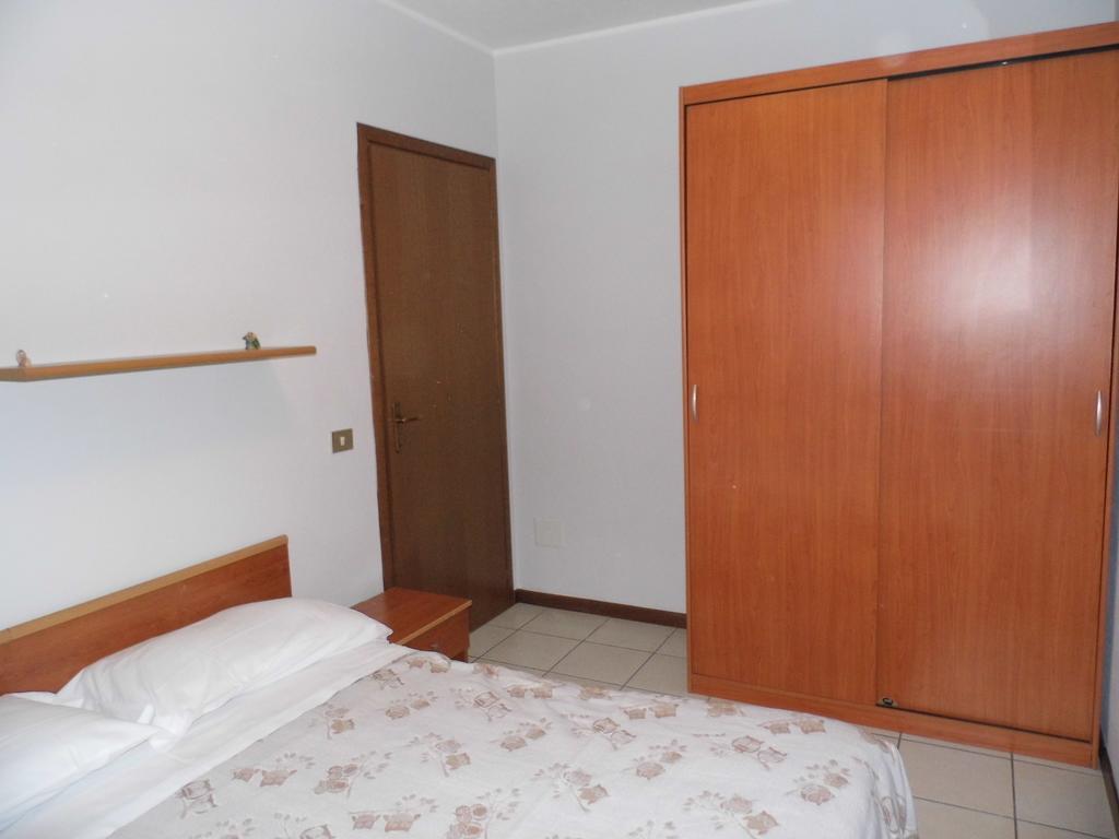 Bilocale Mentana 21 Lägenhet Parma Exteriör bild