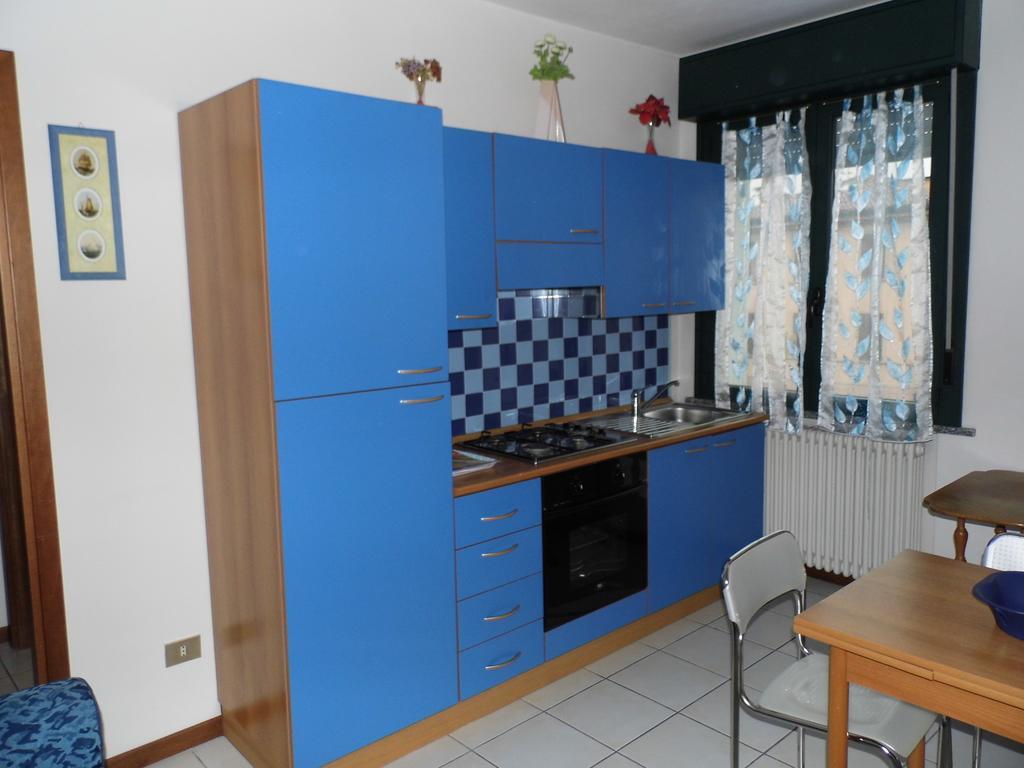 Bilocale Mentana 21 Lägenhet Parma Exteriör bild